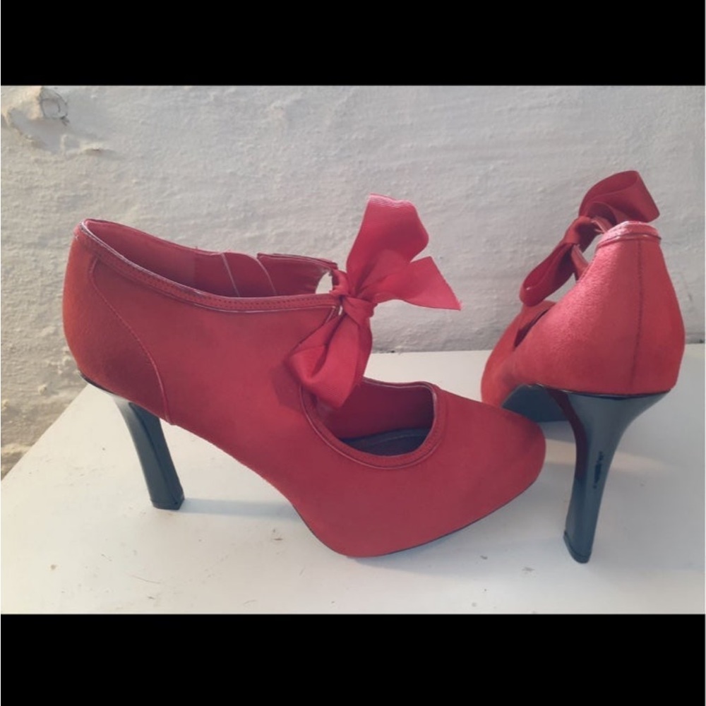 Red Bow Heels (10)